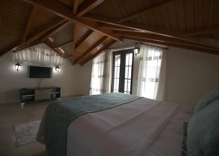 Lanka Villa *