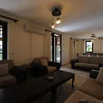 Lanka Villa *